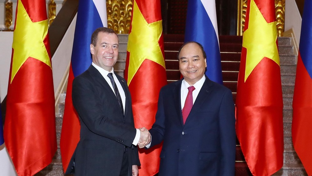 Hình ảnh lễ đón Thủ tướng Nga Dmitry Medvedev thăm Việt Nam