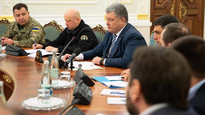 Quốc hội Ukraine thông qua đề xuất áp đặt thiết quân luật biên giới