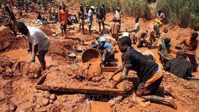 Hơn 60 thợ mỏ có thể đã thiệt mạng trong hai mỏ vàng bị ngập nước ở Zimbabwe