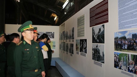 Triển lãm tư liệu về phong trào ủng hộ hòa bình ở Việt Nam'
