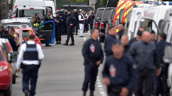 Vụ bắt con tin tại Pháp: Thủ phạm cố thủ sau khi thả 4 con tin 