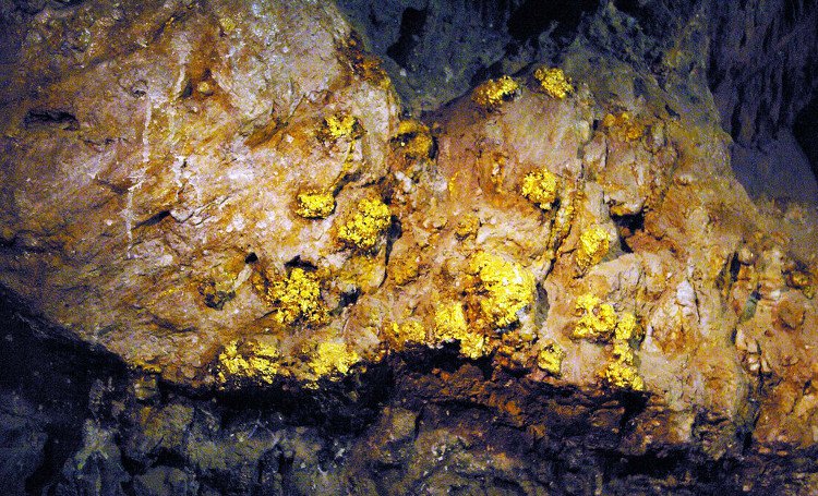Phát lộ một trong những mỏ vàng, bạc và đồng lớn nhất thế giới