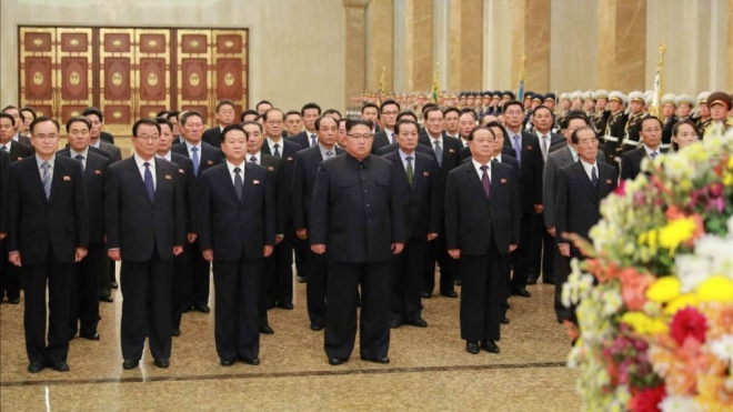 Nhà lãnh đạo Triều Tiên Kim Jong-un viếng Cung Thái Dương nhân dịp Năm mới