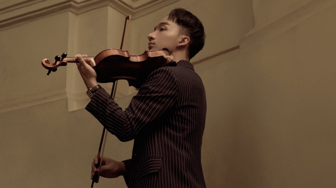 Nghệ sĩ Violin Hoàng Rob kết hợp cùng Khắc Hưng ra MV 'Mưa bóng mây'