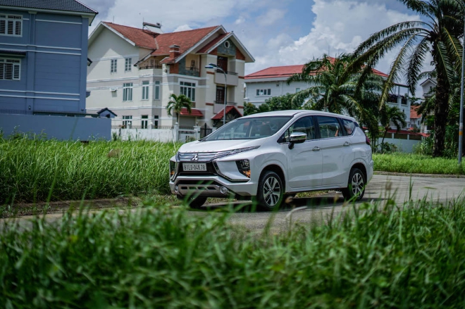 Xpander thành công kỷ lục, Mitsubishi tặng quà khách hàng