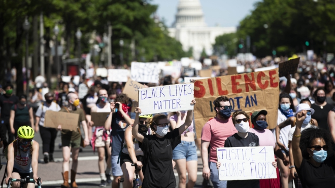 Mỹ ngăn chặn làn sóng biểu tình sau vụ cảnh sát gây ra cái chết của người da đen 