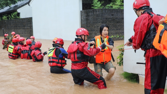Mưa lớn và lũ lụt hoành hành tại miền Nam Trung Quốc