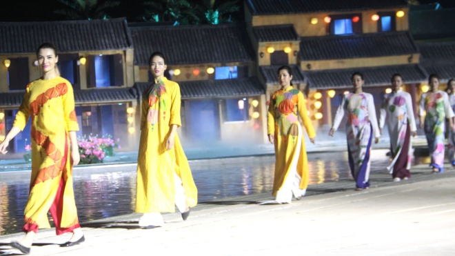 Đặc sắc, ấn tượng 'Lễ hội áo dài Hội An - danh thắng Việt Nam'