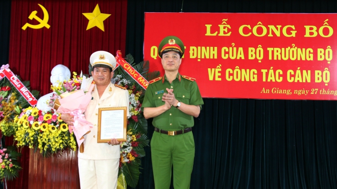 Đại tá Đinh Văn Nơi giữ chức vụ Giám đốc Công an tỉnh An Giang