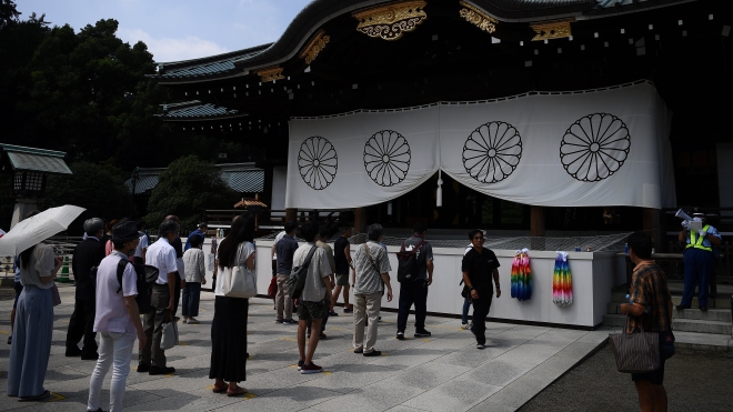 Thủ tướng Nhật Bản gửi đồ lễ viếng đền Yasukuni