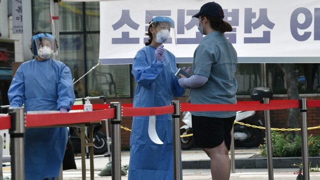 Hàn Quốc ghi nhận số ca nhiễm COVID-19 cao nhất kể từ tháng 3