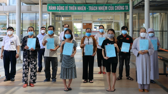 Dịch Covid-19: Việt Nam ghi nhận 2 ca mắc mới được cách ly ngay sau nhập cảnh