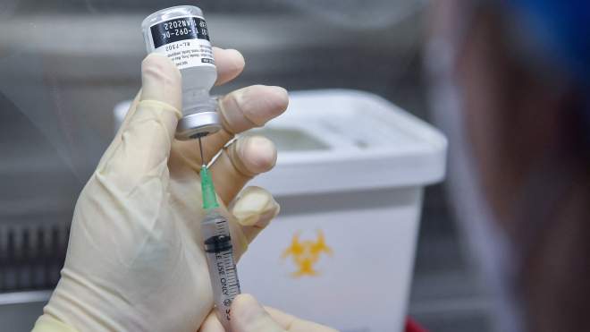 Mỹ khuyến cáo tạm ngừng tiêm vaccine của hãng Johnson & Johnson