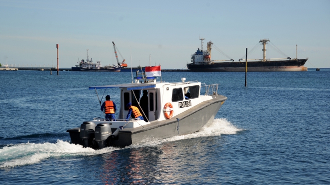 Tàu ngầm Indonesia mất tích, KRI Nanggala 402, Tìm kiếm tàu ngầm mất tích, dưỡng khí tàu ngầm, Hải quân Indonesia, 53 thủy thủ tàu ngầm, Bộ Quốc phòng Indonesia 