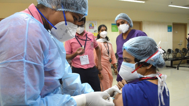 Dịch Covid-19: Nhiều bang của Ấn Độ không thể mở rộng chương trình tiêm chủng trong giai đoạn 3