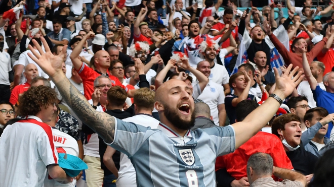 Nhật ký EURO bằng thơ: 'Thánh đường' Wembley rực sáng