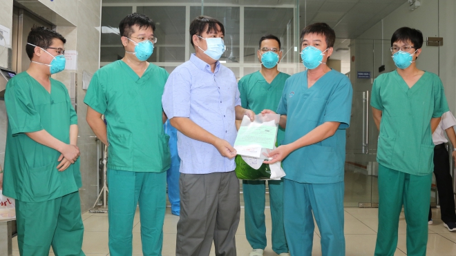 TP HCM thêm 3.851 người được xuất viện, Bộ Y tế lập 3 Trung tâm Hồi sức tích cực
