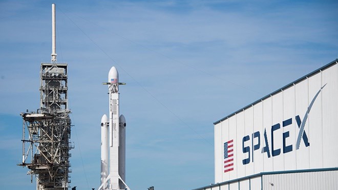 SpaceX mất hàng chục vệ tinh Internet tốc độ cao do bão từ