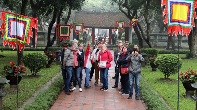 Mở cửa trở lại nhằm phục hồi du lịch Việt Nam