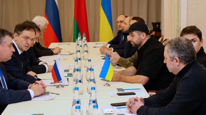 Nga và Ukraine tạm dừng kỹ thuật vòng đàm phán thứ tư