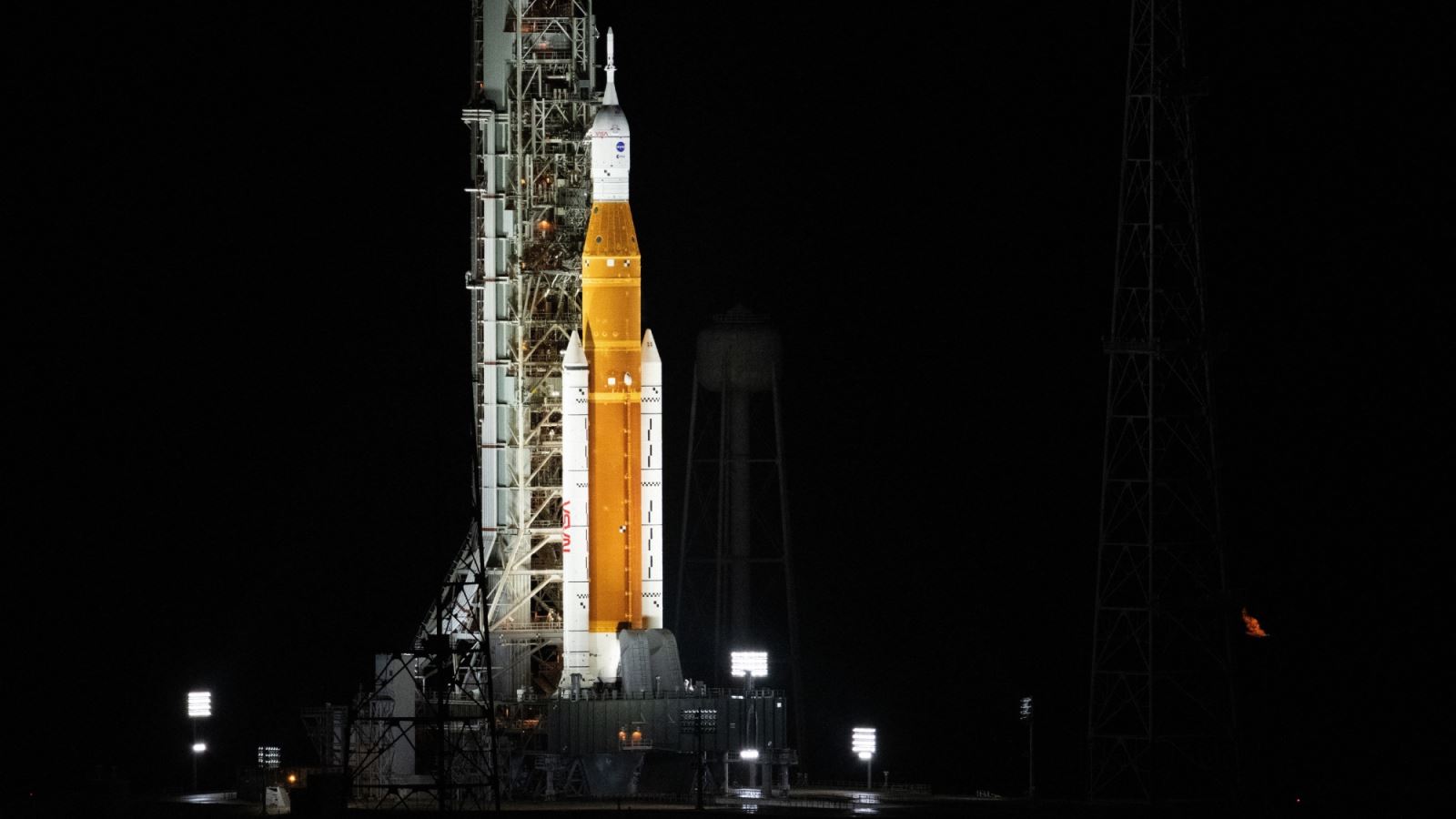 NASA sẵn sàng phóng tàu vũ trụ Orion lên Mặt Trăng