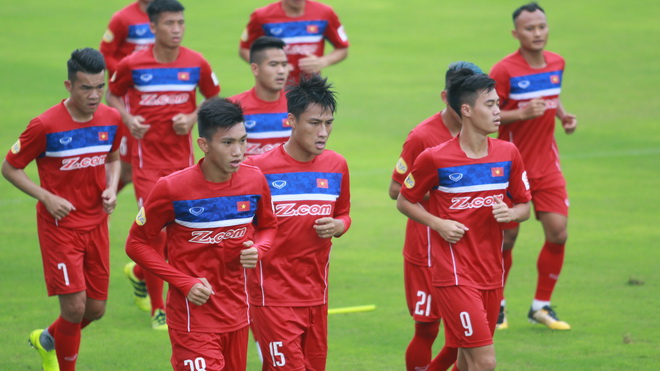 VFF sẽ tìm HLV ngoại cho tuyển Việt Nam, nhiều sao vắng mặt ngày V-League trở lại