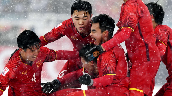 U23 Việt Nam truyền cảm hứng cho bóng đá Việt, Tiến Dũng lọt TOP thủ môn Đông Nam Á được yêu thích