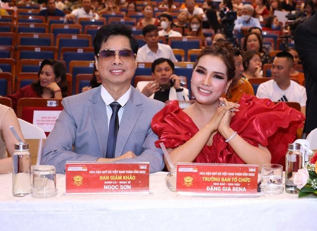 Hoa hậu Quý bà Việt Nam Toàn cầu 2022, Á hậu, Hoa hậu, mua bán giải, ban tổ chức, ban giám khảo, tố cáo mua ban giải