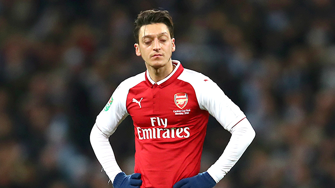 Mesut Ozil rời Arsenal: Sự ra đi của biểu tượng “sai lầm” ở Emirates