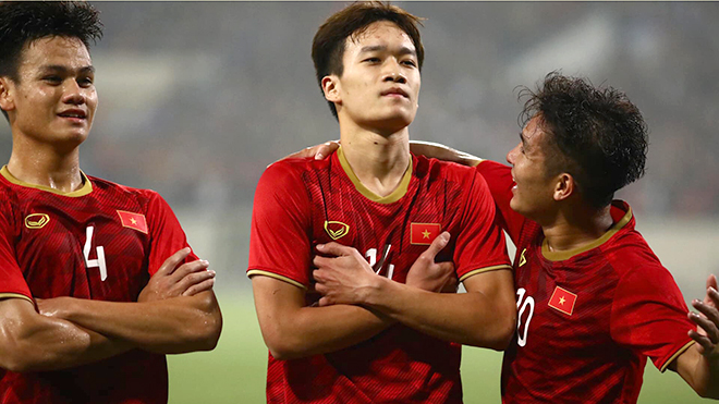 BLV Vũ Quang Huy: 'V-League bây giờ mới vào guồng'