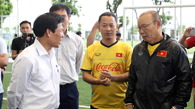 HLV Park Hang Seo tại AFF Cup: Bây giờ mới là thử thách!