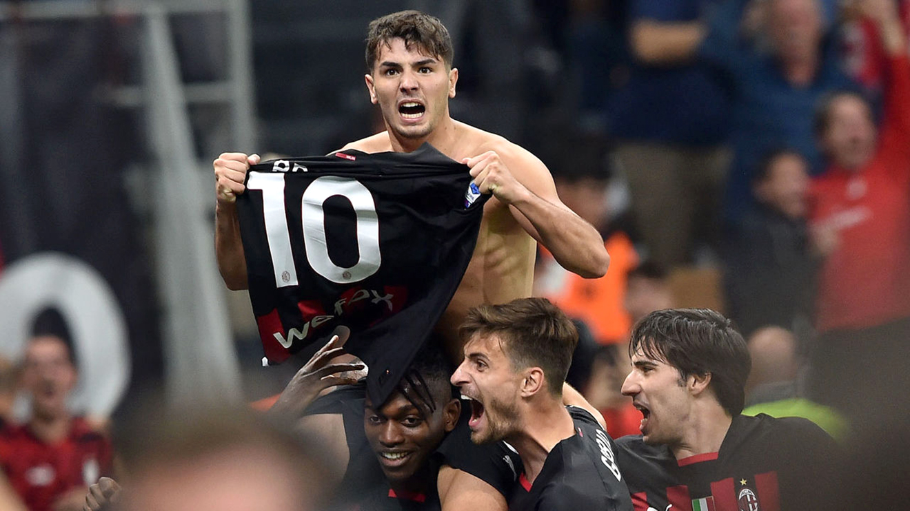 Milan 2-0 Juventus: Bài học về thuật dùng người