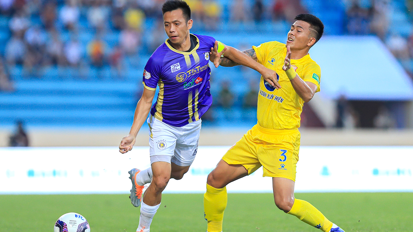 Hà Nội FC chia ngôi đầu bảng V-League