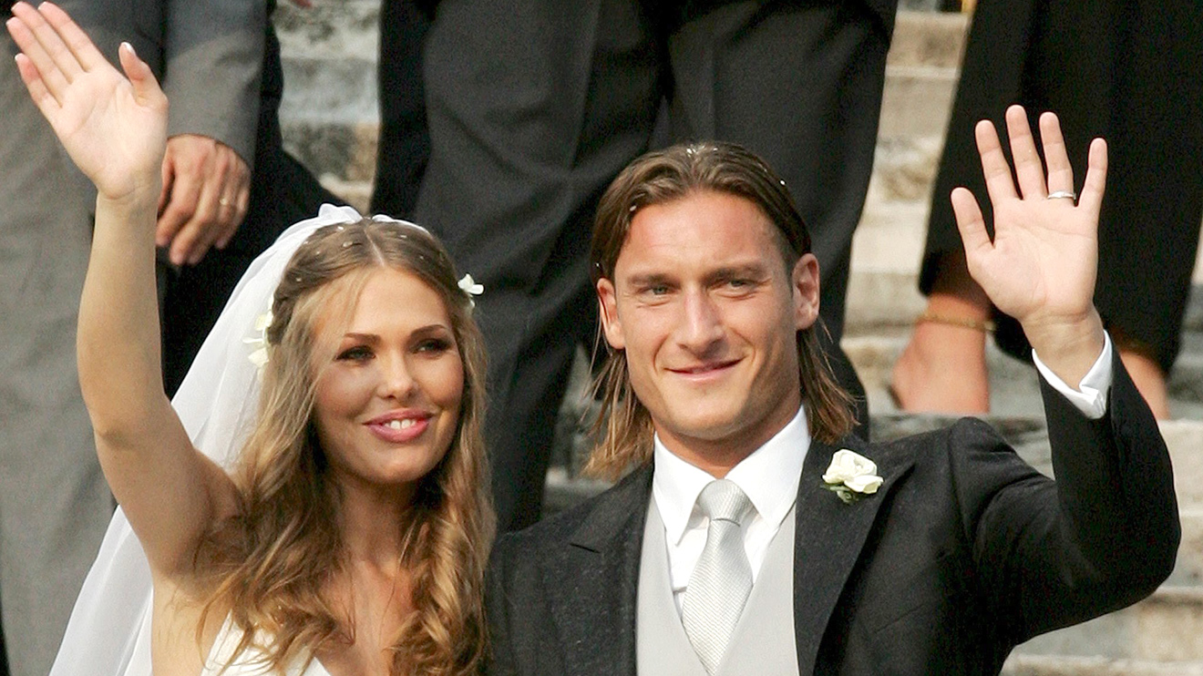 Vợ chồng Totti chính thức chia tay