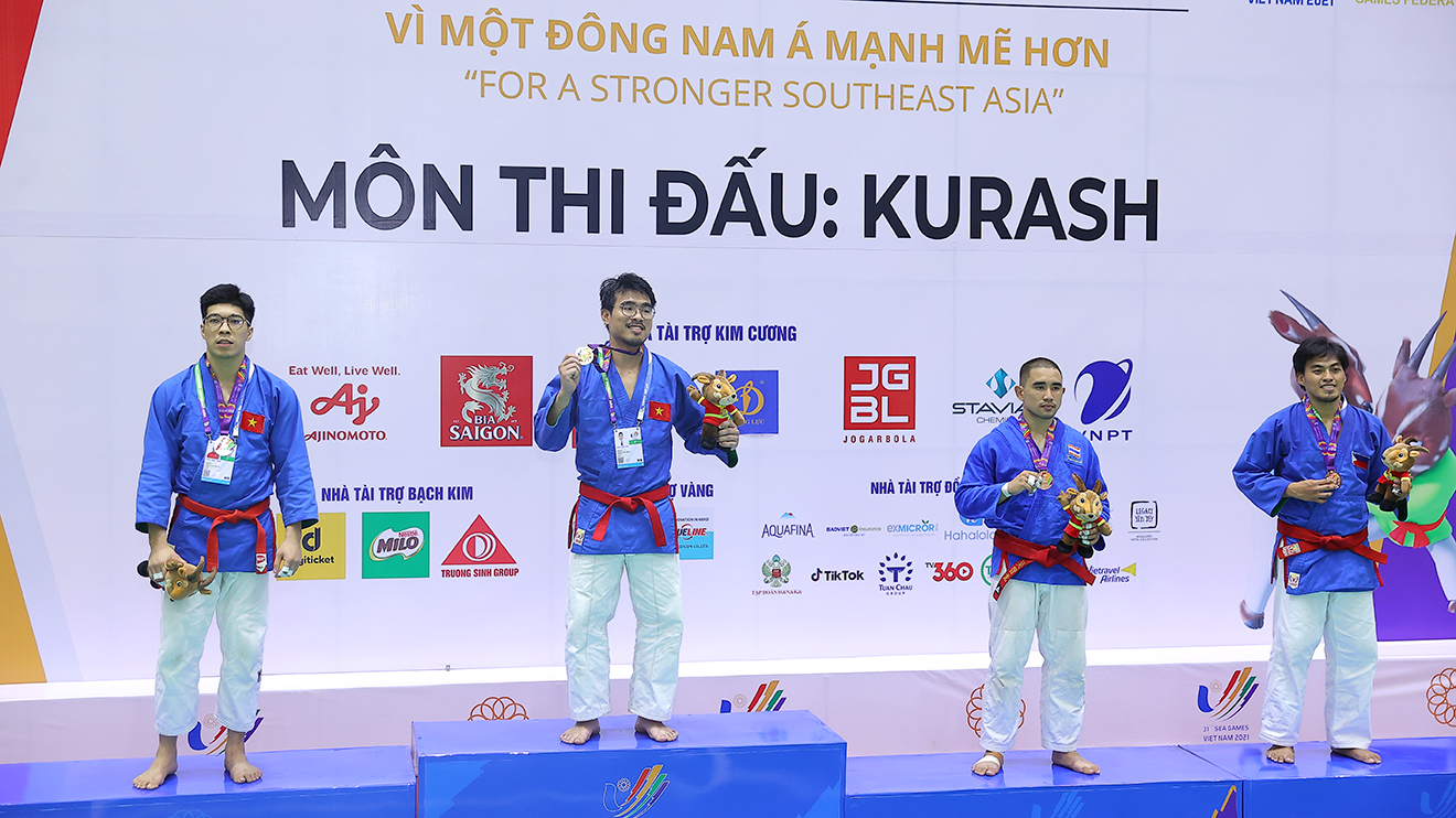 Kurash mở đầu 'cơn mưa vàng'