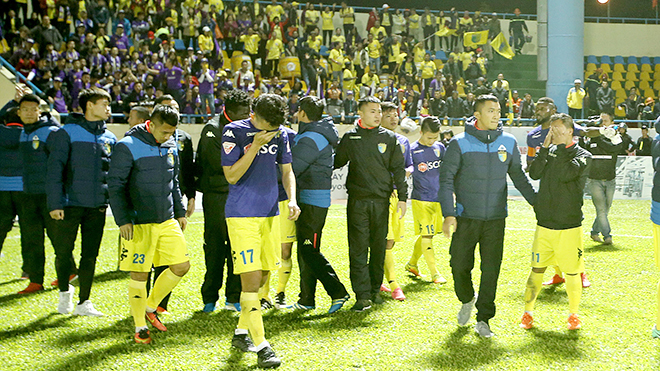 Hạ màn Toyota V-League 2017: Nỗi buồn Hà Nội