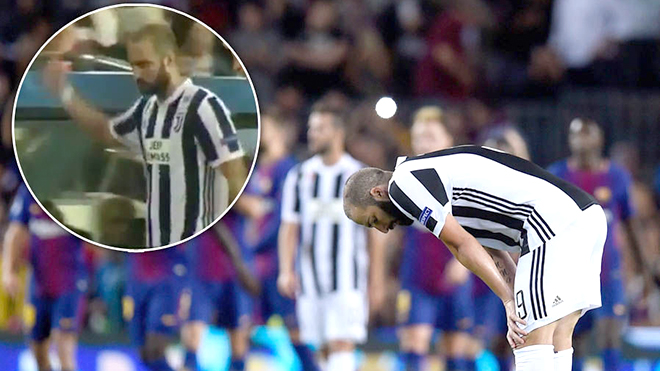 Vì sao Juventus thảm bại trước Barca?