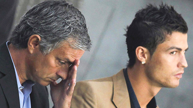 Rắc rối và đầy rủi ro, Ronaldo không phải thương vụ Mourinho chờ đợi