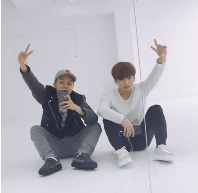 BTS, Jungkook, Jungkook ảnh tự sướng, Jungkook selfie, Jimin, RM BTS, J-Hope