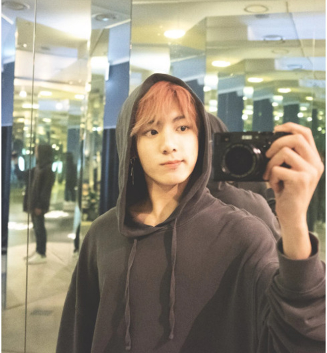 BTS, Jungkook, Jungkook ảnh tự sướng, Jungkook selfie, Jimin, RM BTS, J-Hope