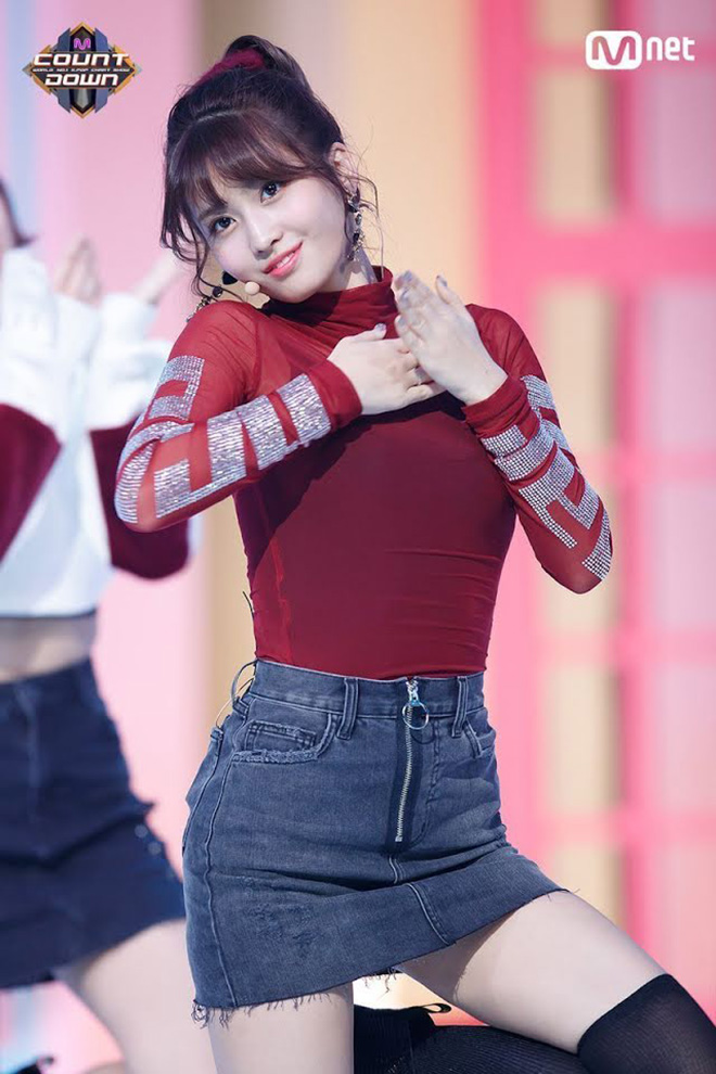 Twice, Momo Twice, 6 sự thật về Momo Twice, JYP,  Feel Special, Fancy You, Hot