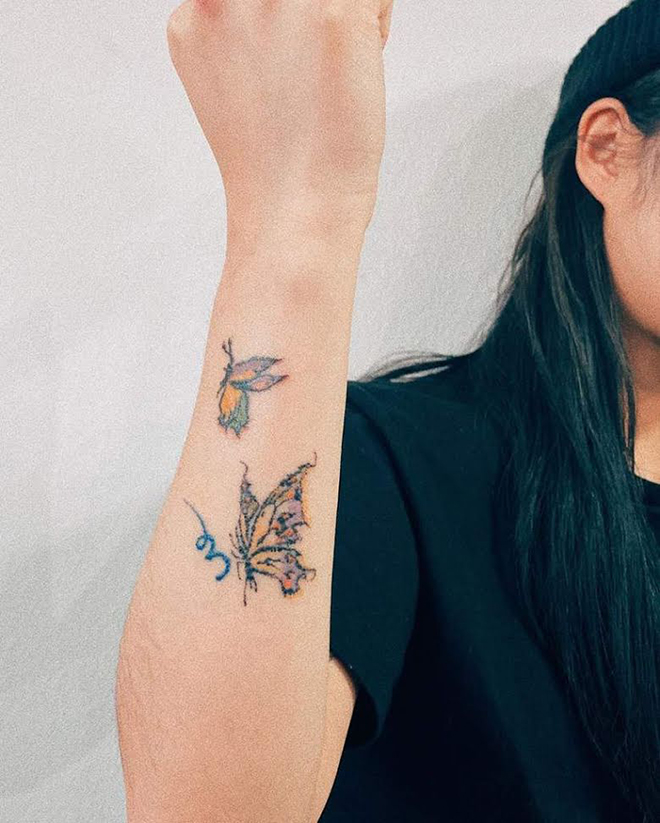 Mamamoo Moonbyuls tattoos  Tattoos Triangle tattoo Portrait tattoo