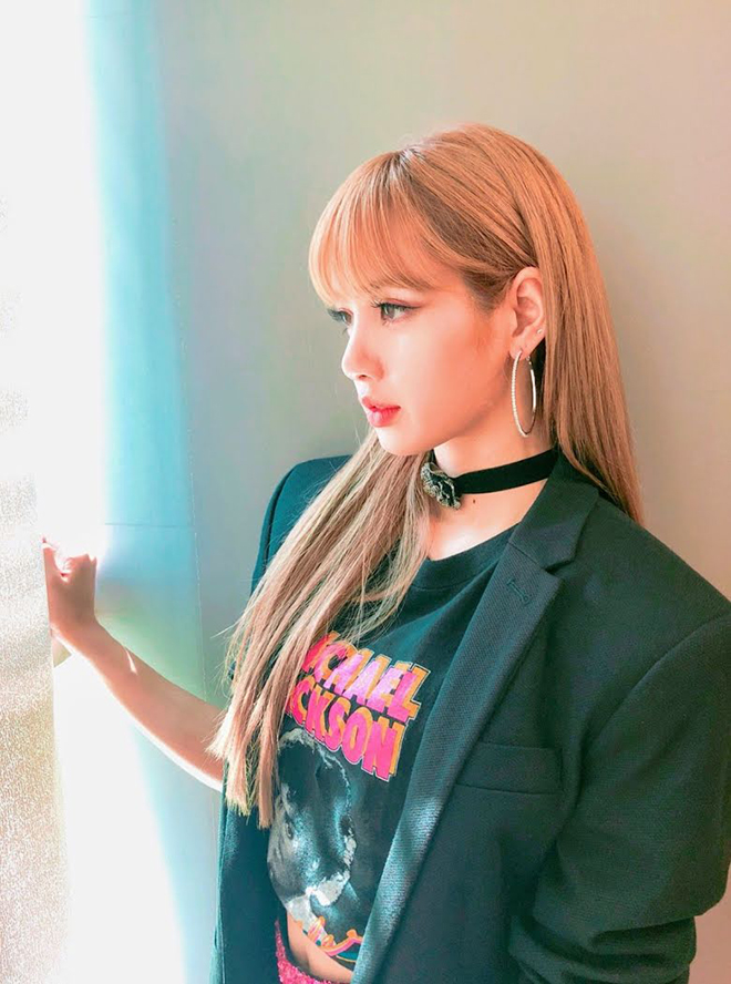 Blackpink, Lisa, Vẻ đẹp siêu thực của Lisa Blackpink, Visual như búp bê của Lisa