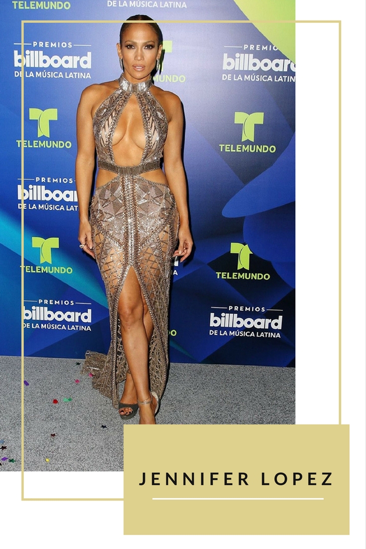 Jennifer Lopez tiếp tục khoe vóc dáng nóng bỏng trong mẫu váy sexy khác của Julien Macdonald