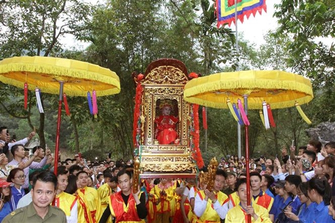 Trong ảnh: Lễ rước nữ tướng của người dân thôn Xuân Tàng, xã Bắc Phú. Ảnh: Quang Quyết-TTXVN