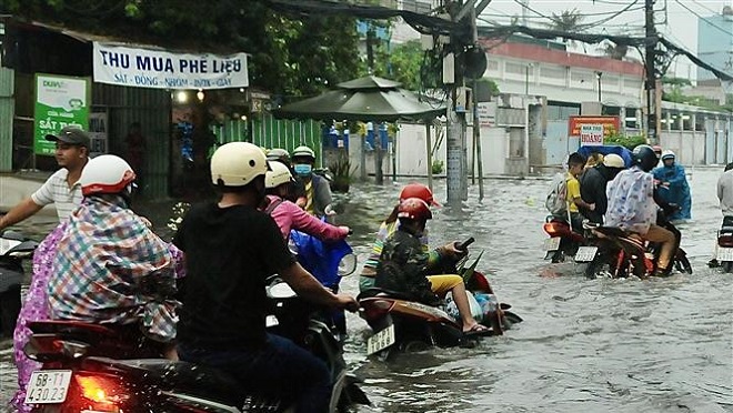 Mưa dông kèm thời tiết nguy hiểm ở vùng núi Bắc Bộ sẽ kéo dài thêm 1-2 ngày