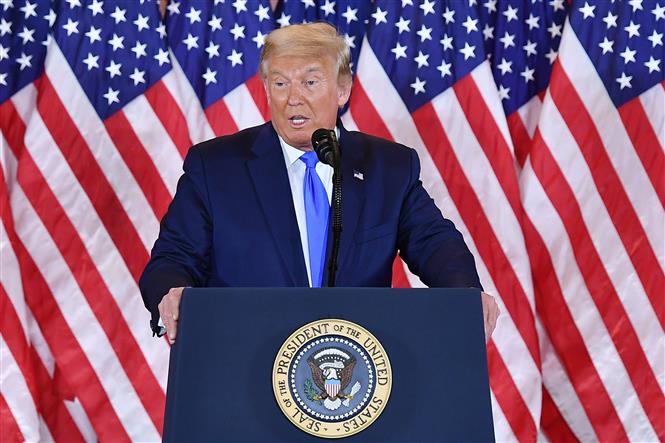 Trong ảnh: Tổng thống Mỹ Donald Trump phát biểu tại Washington, DC ngày 4/11/2020. Ảnh: AFP/TTXVN