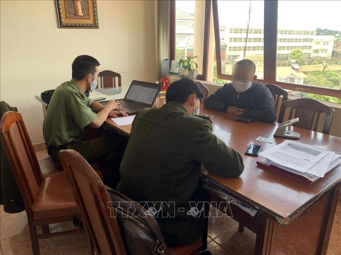 Công an tỉnh Lâm Đồng đã xử phạt ông T.V.N, trú tại thành phố Bảo Lộc (Lâm Đồng) về hành vi giả mạo trang thông tin điện tử của Báo điện tử Lâm Đồng với số tiền 20 triệu đồng. 
