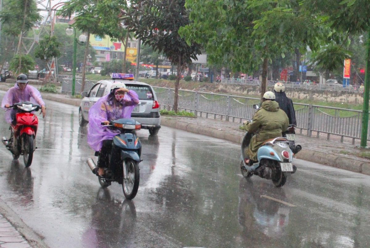 Mưa dông, Chiều tối và đêm 4/8 mưa dông, Mưa dông trên cả nước, dự báo thời tiết, dự báo thời tiết mưa dông, thời tiết dự báo mưa dông trên cả nước, mưa dông từ chiều tối