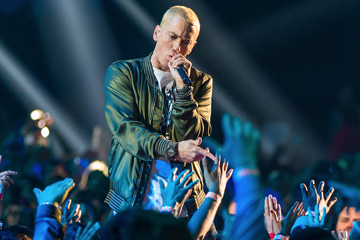 Eminem là tượng đài rapper da trắng 